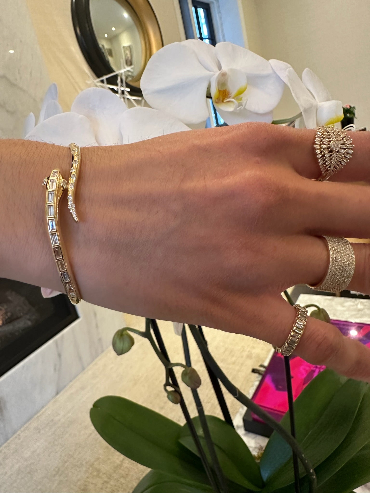 14K GOLD AND DIAMOND SNAKE BANGLE