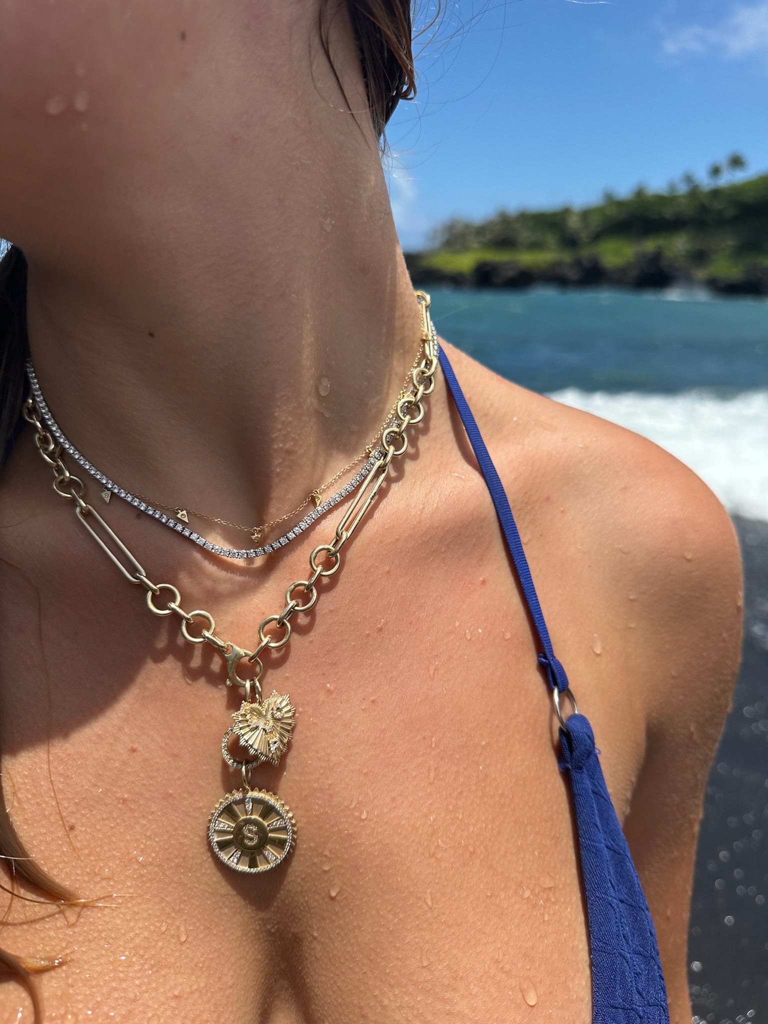 Long Link 14K Gold Semi-Hollow Chain
14K Gold Semi-Hollow Long Link Chain
Semi-Hollow Long Link Chain in 14K Gold
Long Gold Link Chain with Semi-Hollow Design