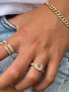 14K GOLD MEDIUM HALF DIAMOND BRACELET
Medium Half Diamond Cuban Bracelet
Half Diamond Cuban Link Bracelet
Diamond Cuban Bracelet
Cuban Link Bracelet with Diamonds
14K Gold Half Diamond Cuban Bracelet
Diamond Cuban bracelet
Cuban link bracelet
14K gold bracelet
Diamond chain bracelet
Luxury bracelet
Link bracelet
Fine jewelry bracelet
Diamond bracelet
Men's bracelet
Women's bracelet