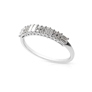 14K GOLD AND DIAMOND RING