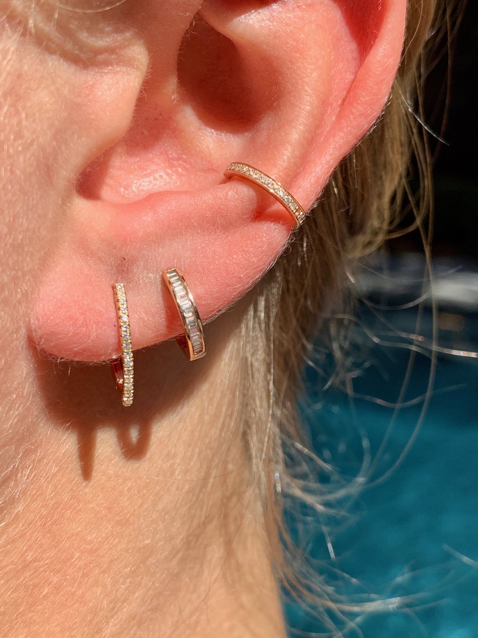 DIAMOND V SHAPPED HUGGIES WITH EAR CUFF