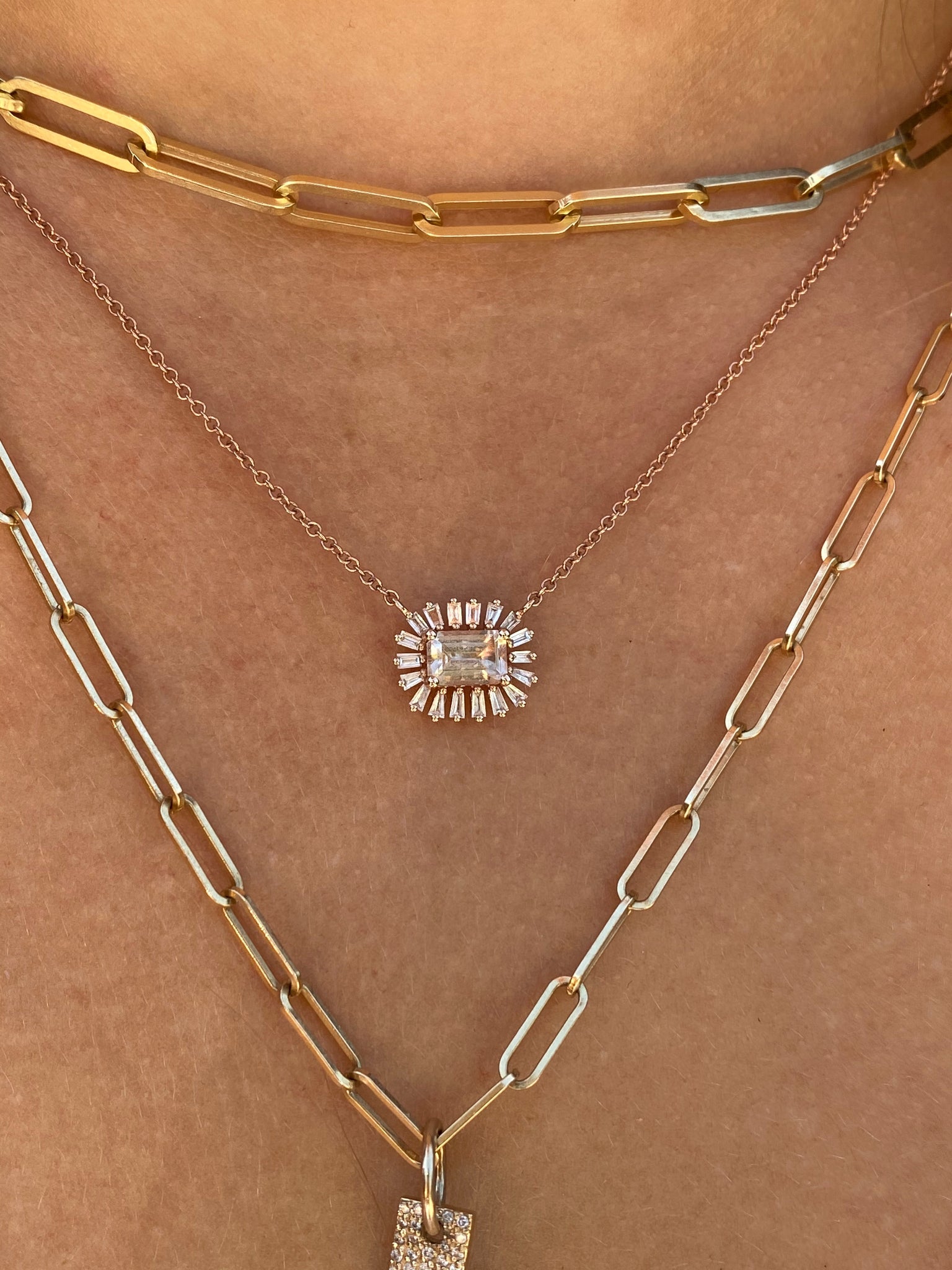 BAGUETTE DIAMOND AND MORGANITE NECKLACE